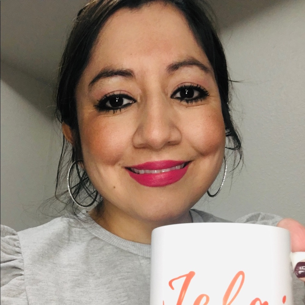 Meet your Posher, Maria